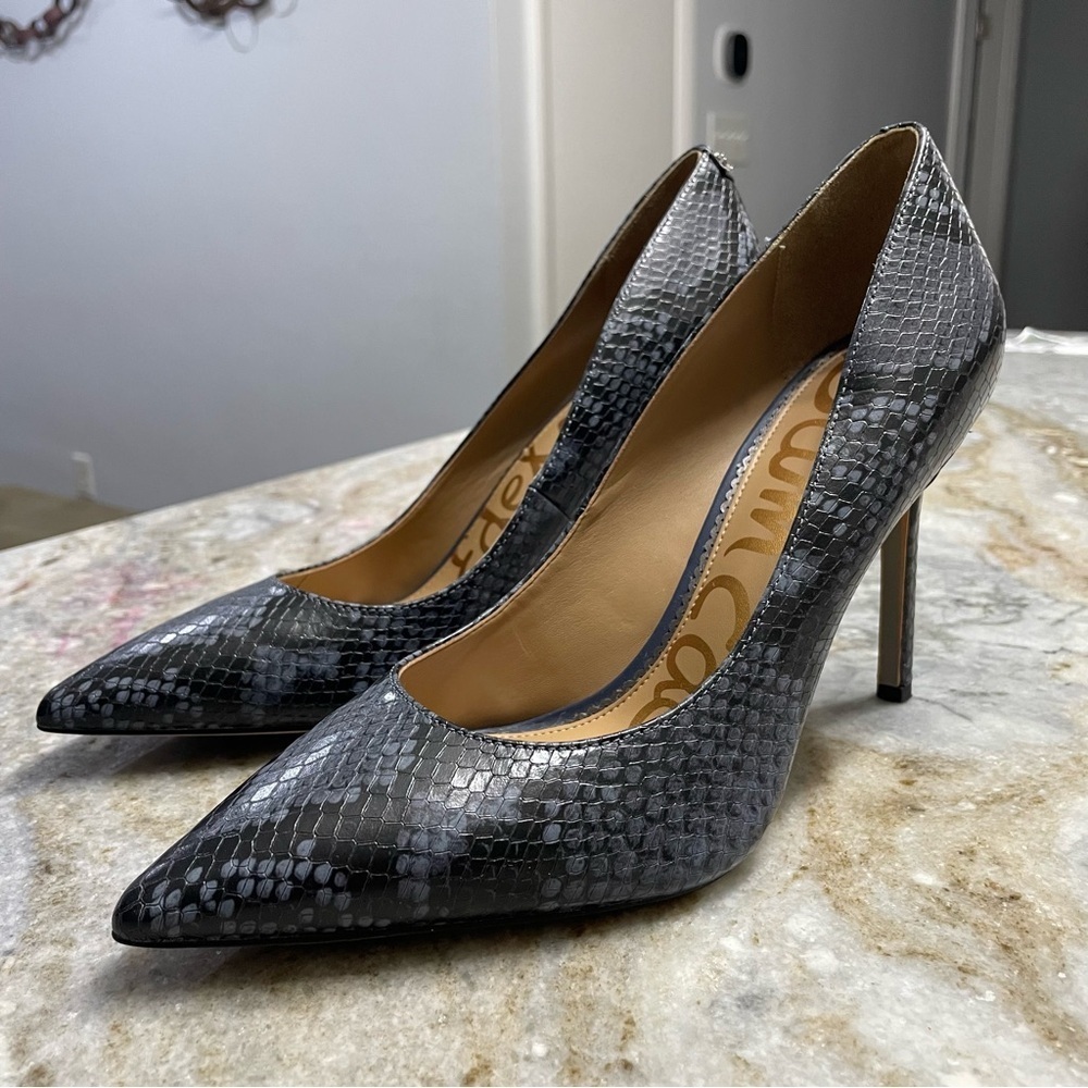 SAM EDELMAN
Hazel Snakeskin-Embossed Leather Pumps Gray/Black 8.5